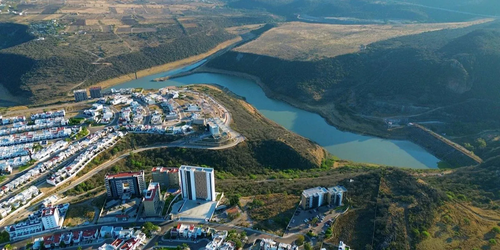 Lake Cañadas Tower: Modernidad y Oportunidad en Querétaro